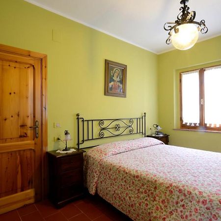 Le Querce Di Assisi Pensionat Piano Delle Pieve Exteriör bild