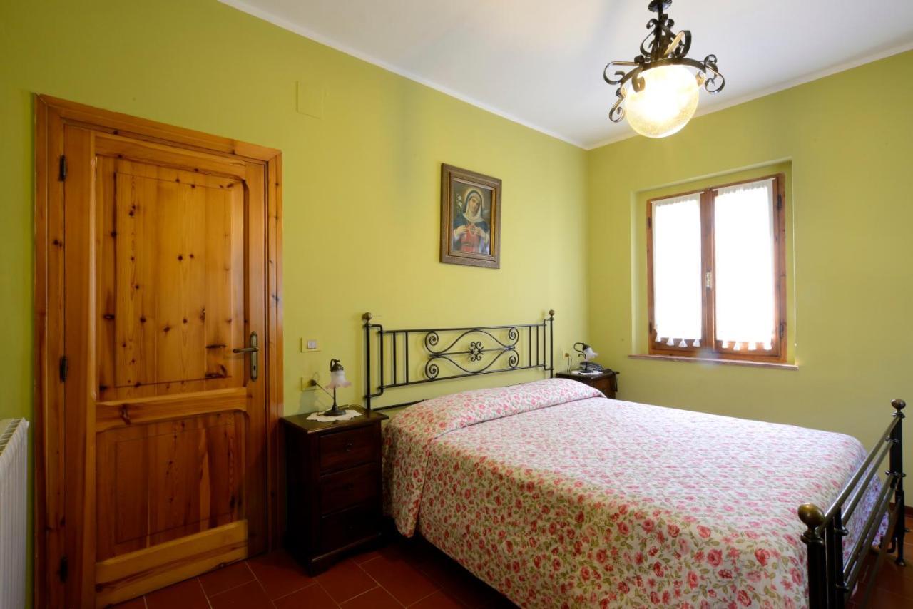 Le Querce Di Assisi Pensionat Piano Delle Pieve Exteriör bild